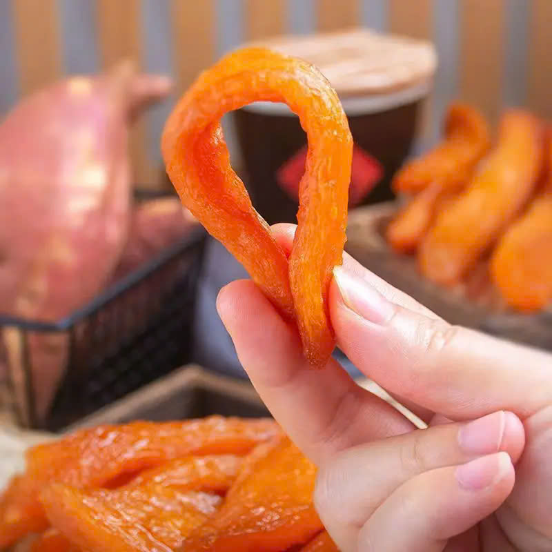 25755_z6028766526412-66591b377bd1a300eac902012d4b3970_20241113171022-6.jpg Hộp Khoai Lang Sấy Dẻo Hộp Vuông Tròn 500G Hộp Quà Tết 2026 - KLSDHHCN500