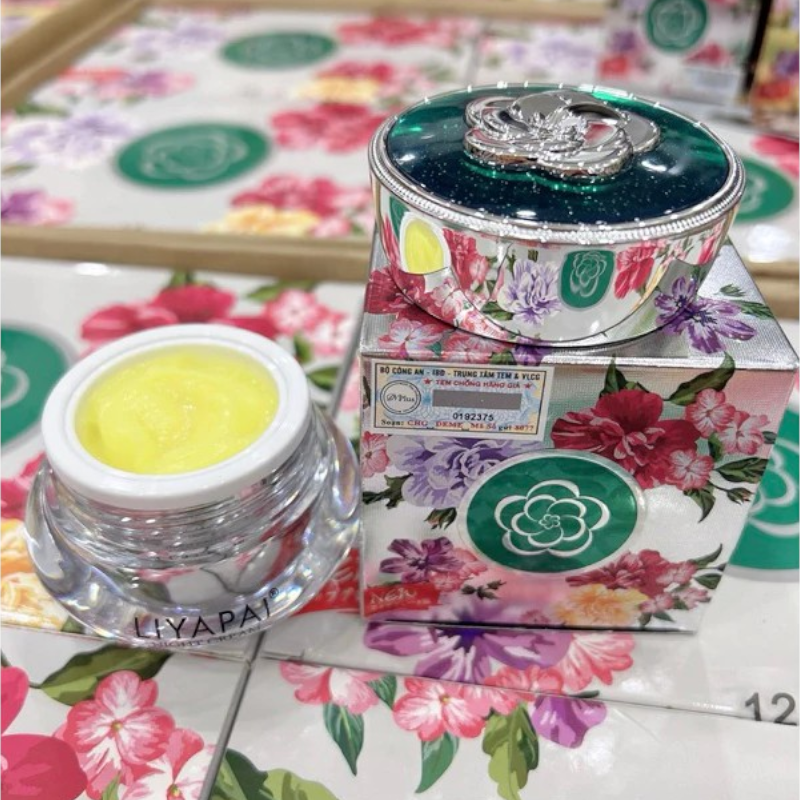 25787_kem-face-liyapai-phu-photoroom-6_20241119110532-1.png Kem Face Liyapai Day Cream Dưỡng Da Ban Ngày Dành Cho Da Nám Tàn Nhang 20g - 4719855220537