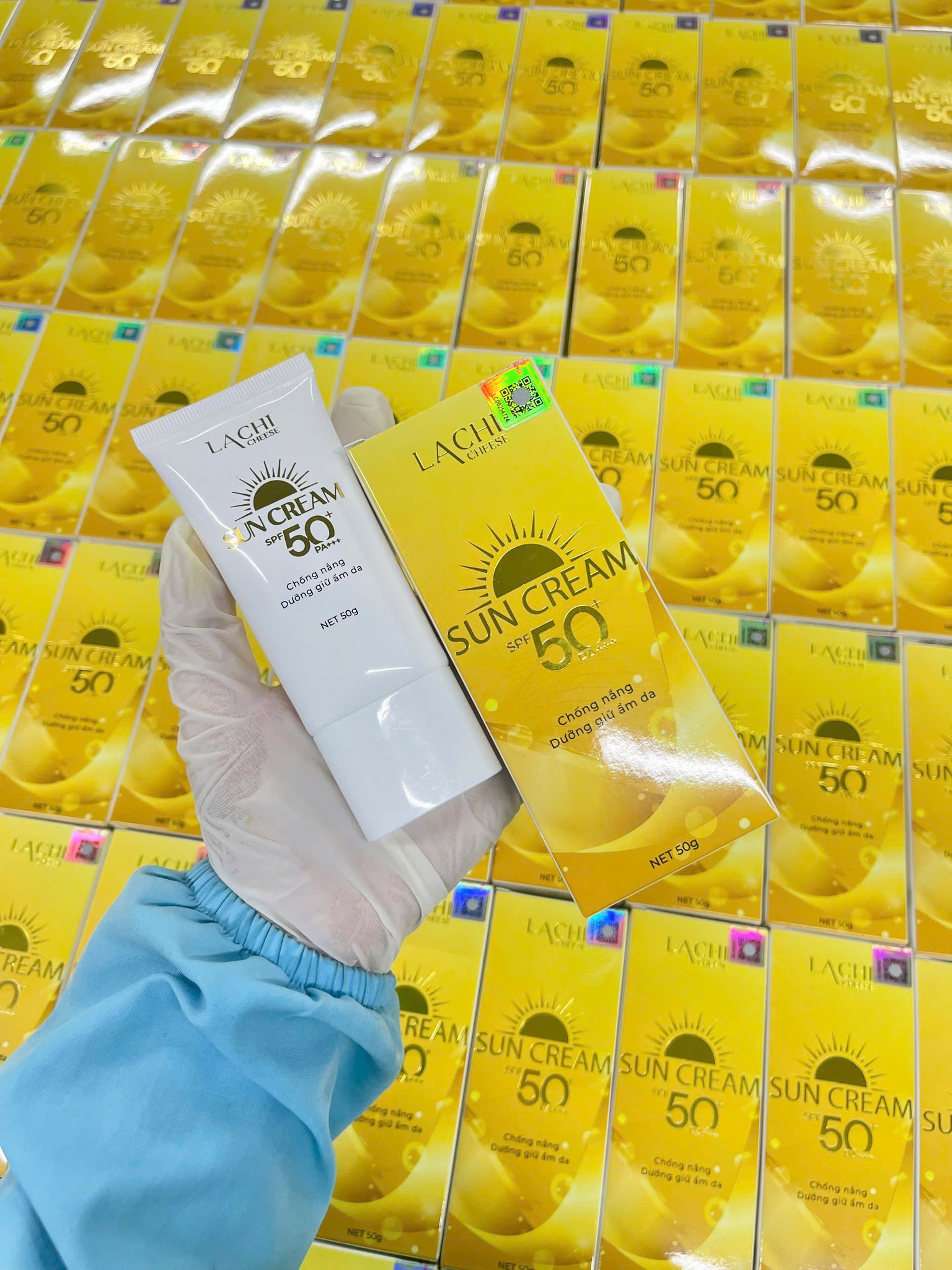 Kem Chống Nắng Lachi Cheese SPF 50+ Royal Sunscreen 50ml - Phiên Bản Mới 7 Kem Chống Nắng Lachi Cheese SPF 50+ Royal Sunscreen 50ml - Phiên Bản Mới