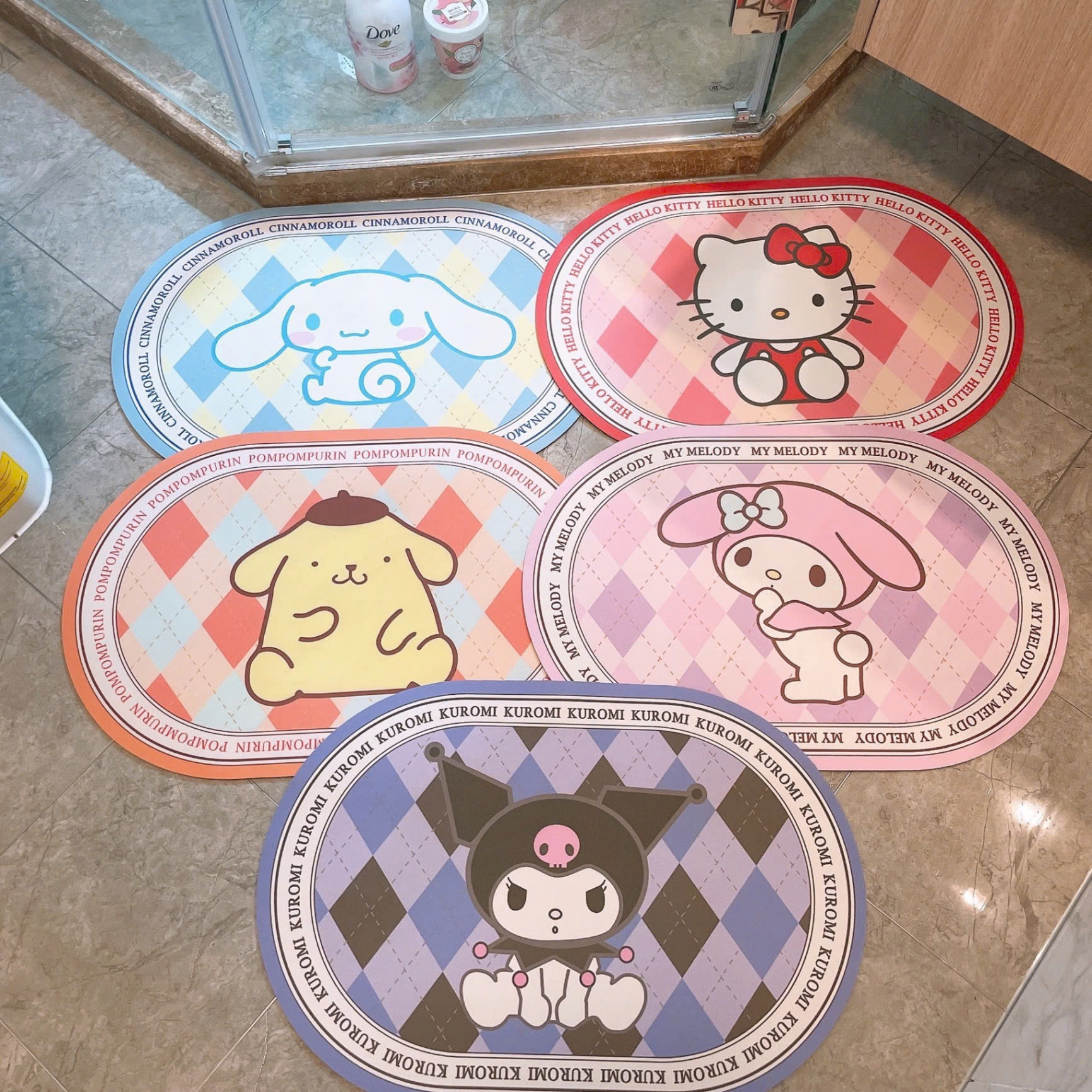 25925_z6219110890574-834118595ad7569b3888dd0164504ac3_20250114101905-2.jpg Thảm Lau Chân Hình Oval Kuromi 3D Chống Trượt 60x40cm - TLCHO