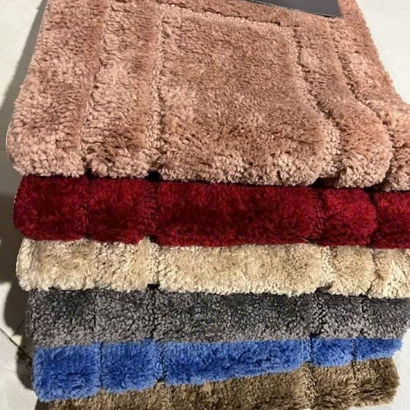 25935_z6219278475588-8e401a61f1f197b5f309def8b86ba584_20250114162228-2.jpg Thảm Lau Chân Lông Cừu Mềm Mịn Chống Trượt Nhiều Màu 40x60cm - TLCLC01