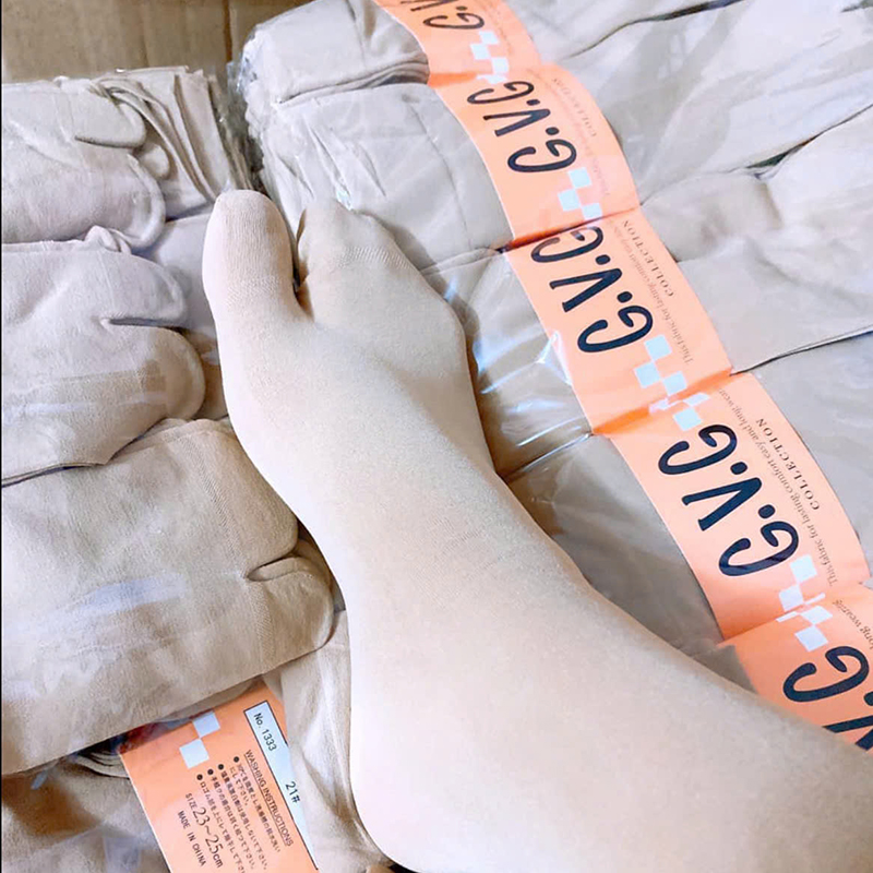 Combo 10 Đôi Tất Da Gvg Xỏ Ngón Dày Dặn 10 Combo 10 Đôi Tất Da Gvg Xỏ Ngón Dày Dặn