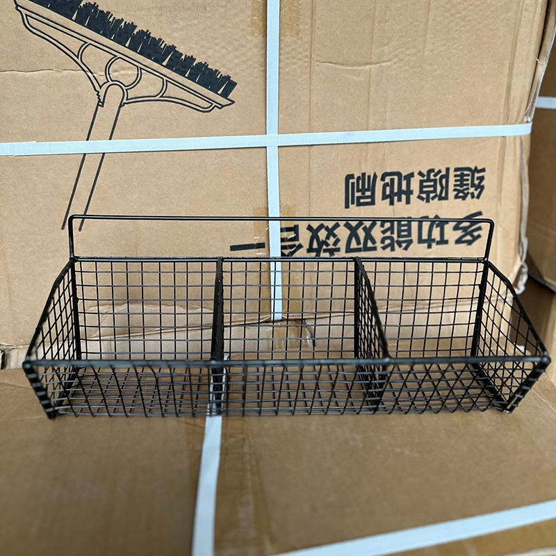 26011_z6238101973511-44c69a5aee022ff33515b6c18b8cd1bf_20250120141535-3.jpg Kệ Lưới Dán Tường - Kệ Sắt Đựng Đồ 3 Ngăn - KDT01