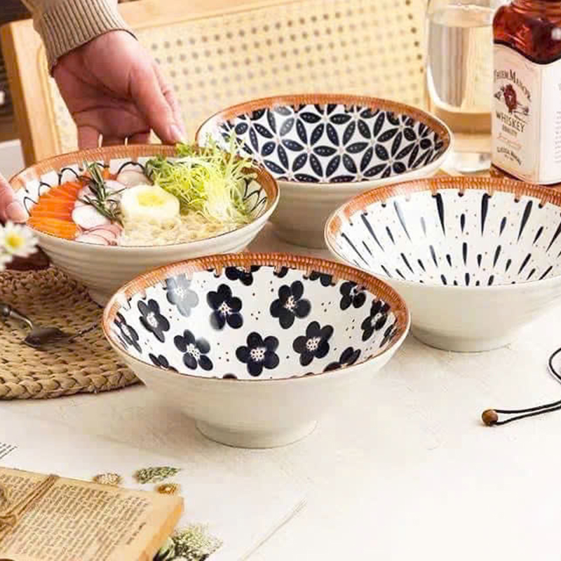 26052_z6242206881222-2a5b908c9f199c8d5d0aa7a989e04ad0_20250122153728-2.jpg Tô Sứ Hình Nón Họa Tiết Vẽ Bằng Tay Cao Cấp 20x20x8cm - TSHN01