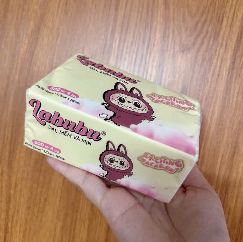 26086_z6251641218764-21ae75427302890d08b45b2489879362_20250206104205-2.jpg Set 10 Gói Túi Khăn Giấy Rút 4 Lớp 300 Tờ Cao Cấp - Khăn Giấy Rút Labubu Đa Năng 12x18cm - KGR02
