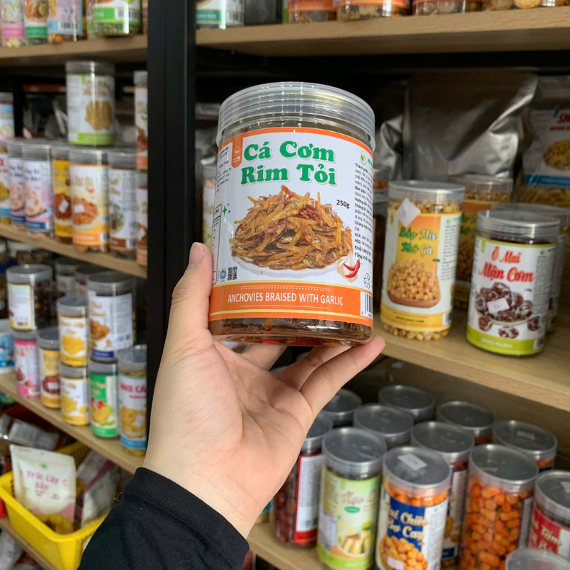 26229_277_20251203182453.png Cá Cơm Rim Tỏi Thơm Ngon 250g Hộp - CCRT250G