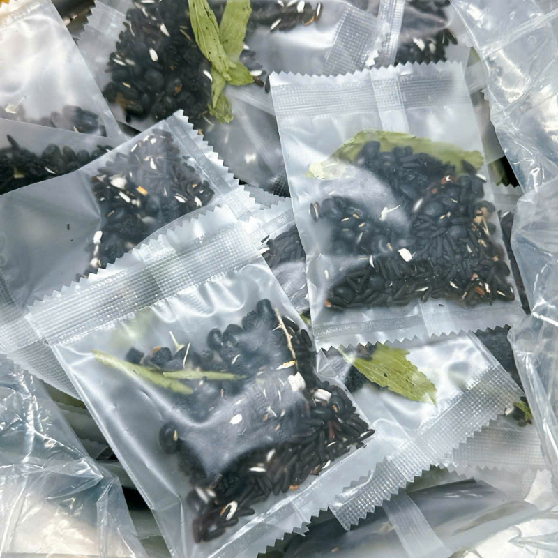 26305_4_20250422113212-4.png Trà Ngũ Hắc Mè Đen Túi Zip 150g 10 Gói - TNHMDTZ150G