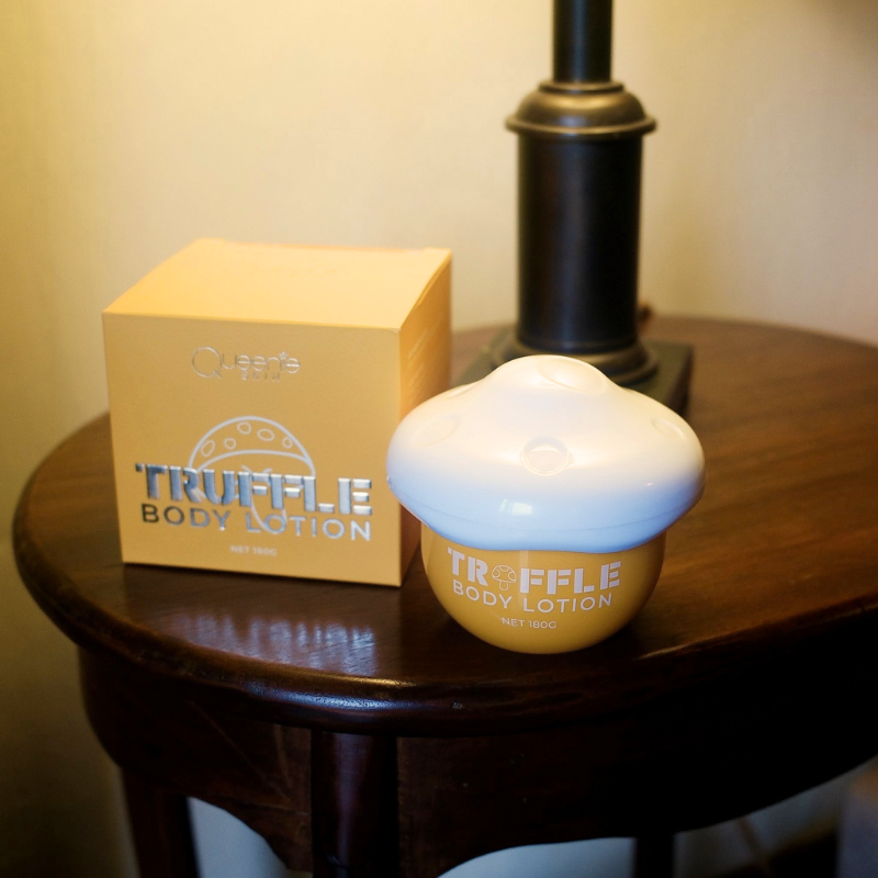 26542_12_20250801173129-1.png Kem Body Nấm Queenie Skin 180g - Tặng 1 Tẩy Tế Bào Chết Queenie Skin 50g - 8938563421029