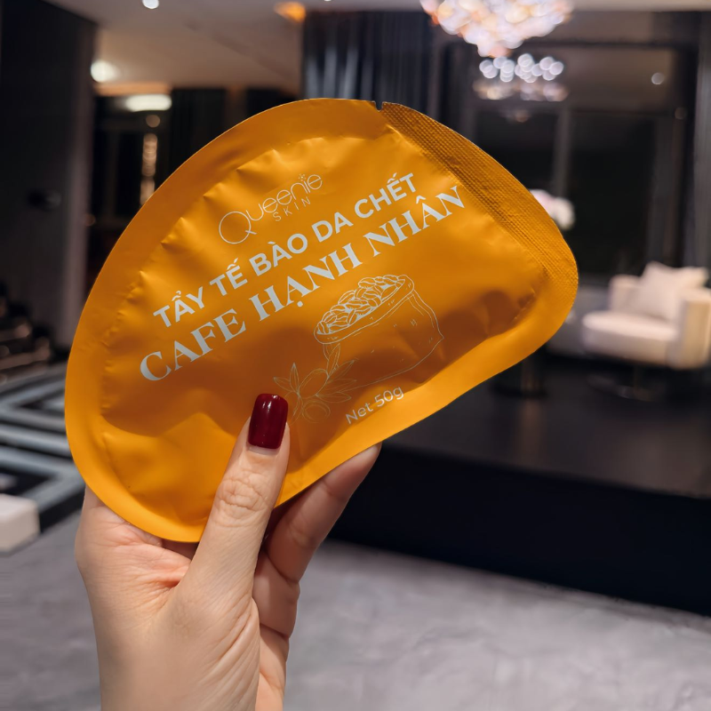 26542_15_20250801173130-1.png Kem Body Nấm Queenie Skin 180g - Tặng 1 Tẩy Tế Bào Chết Queenie Skin 50g - 8938563421029