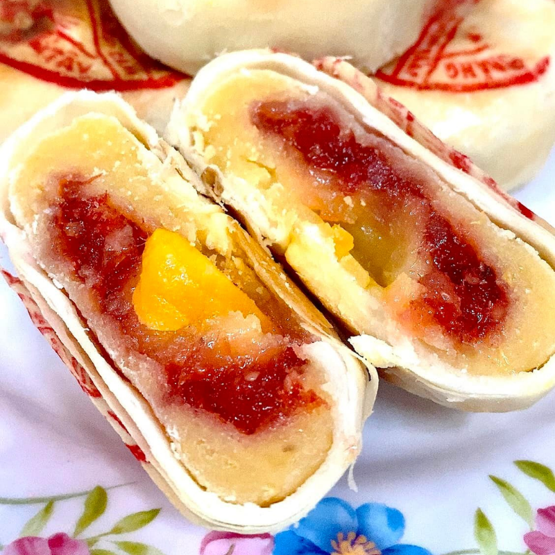 Bánh Pía Thịt Lạp Tân Huê Viên Thơm Ngon 480g (40g x 12 cái) 6 Bánh Pía Thịt Lạp Tân Huê Viên Thơm Ngon 480g (40g x 12 cái)