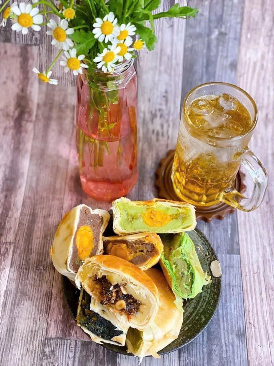 26641_497483039-1234680925323802-6147928186197179227-n_20250830102716-3.jpg Bánh Pía 6 Sao Tân Huê Viên Thơm Ngon (600g x 4 cái) - BP6S