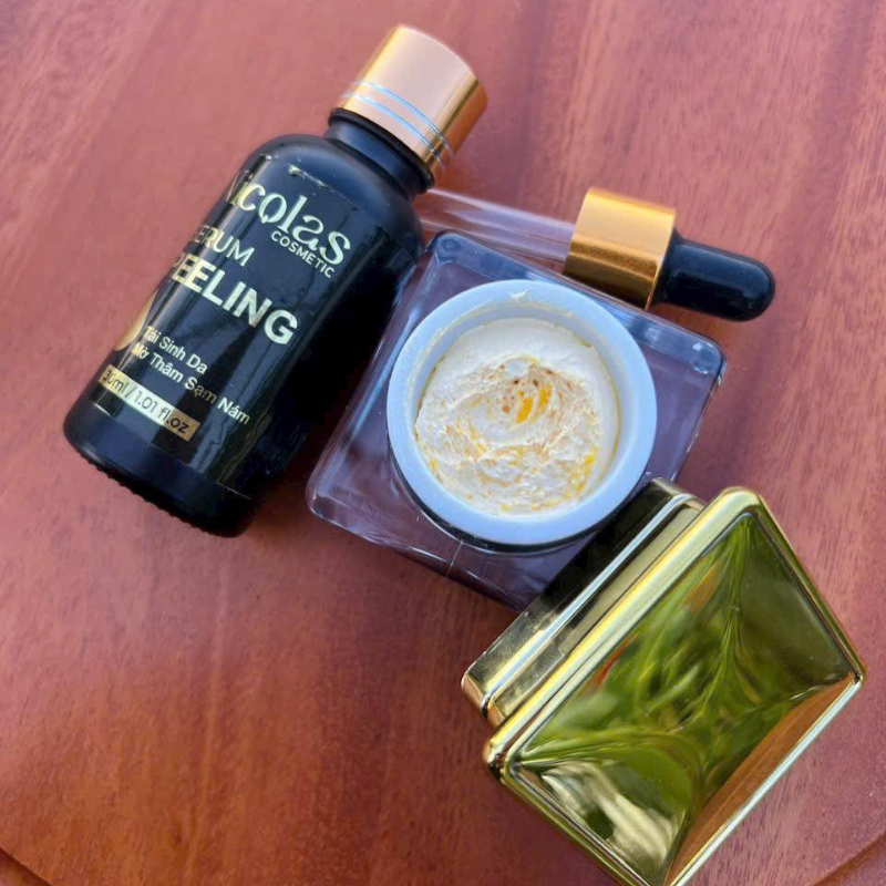 26708_9_20250906092957-1.png Combo Tái Sinh Nicolas - Serum Peeling 30ml & Kem Face Men Tảo Xanh Collagen 5g - 8938549741158