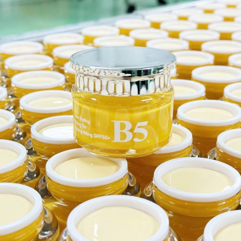 26822_33_20251004173749-1.png Kem Dưỡng Sáng Da B5 Hatagold Cosmetics Màu Vàng 10g - 8936214120338