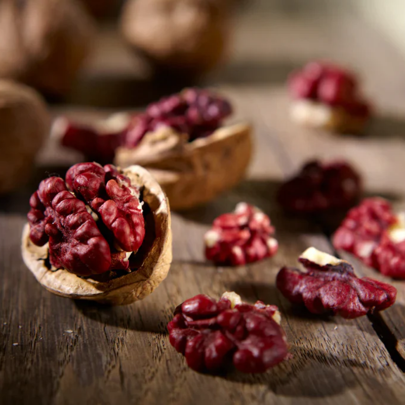 26971_170_20251106102922-3.png Quả Óc Chó Ruột Đỏ Tách Vỏ 230g - Hộp Tròn Nhỏ Hộp Quà Tết 2026 - QOCTVHTN230G