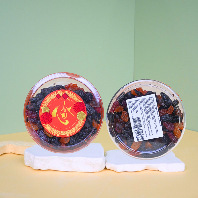 26978_53_20251113100052-3.png Nho Khô Chile 3 Màu 230g - Hộp Tròn Nhỏ Hộp Quà Tết 2026 - NKC3MHTN230G