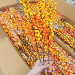 Cành Đông Đào 12 Nhánh Trái Mọng Vàng Dài 90cm - NGOVNG