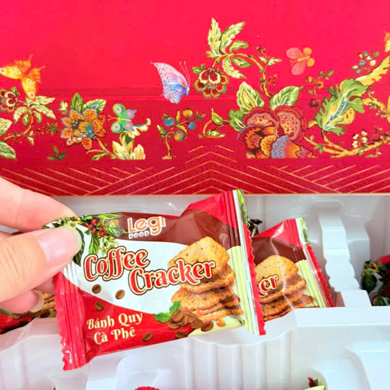 Sỉ bánh Hộp Vị Phô Mai, Cà Phê Phúc Hoa Niên - Hộp Bánh Sang Trọng Trang Trí Tết 7 Sỉ bánh Hộp Vị Phô Mai, Cà Phê Phúc Hoa Niên - Hộp Bánh Sang Trọng Trang Trí Tết