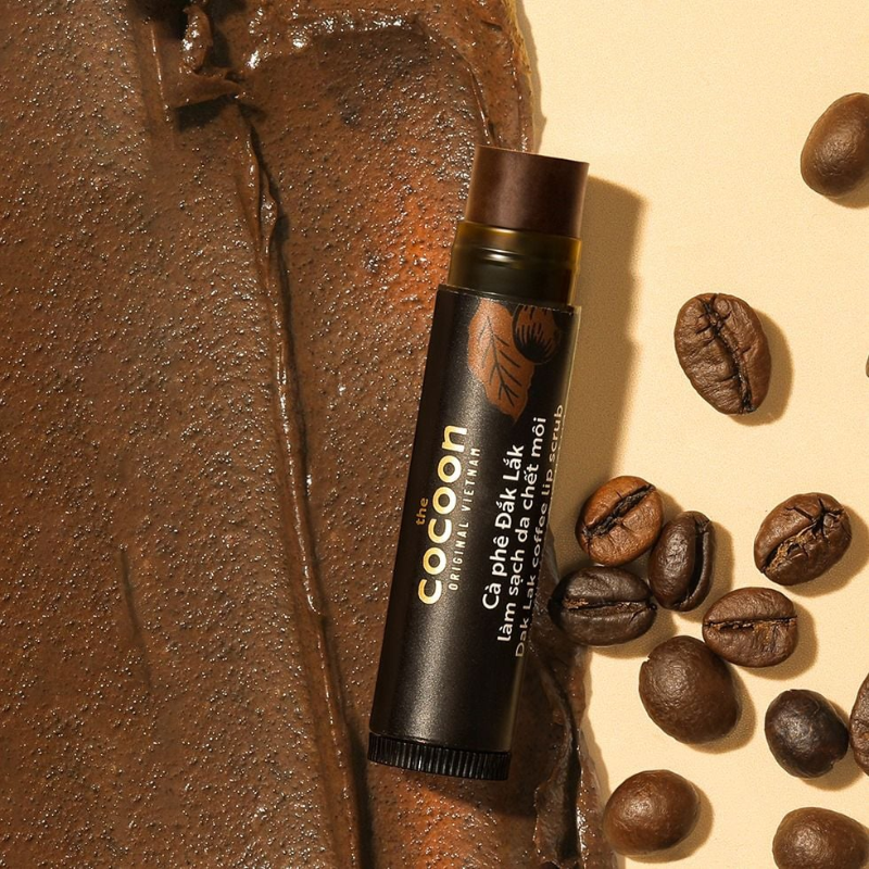27702_17_20251219092430.png Son Tẩy Tế Bào Chết Môi Cocoon 5g - Son Cocoon Cà Phê Đắk Lắk - 8936217700056