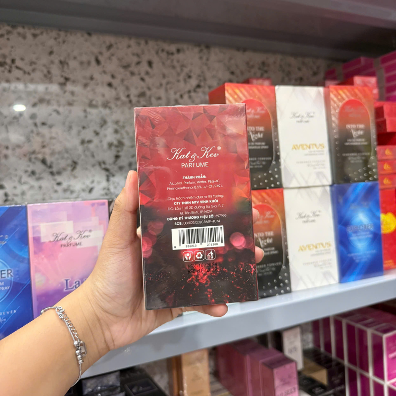 27780_5_20251226144257.png Nước Hoa Nữ Kat Kev Very Sexy Red 30ml - Hương Thơm Sang Trọng Cuốn Hút - 8936213271208