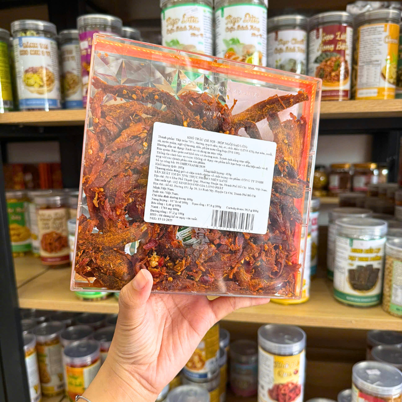 Khô Trâu Xé Sợi - Khô Tẩm Vị Bò 450g Hộp Ngôi Sao Lớn 6 Khô Trâu Xé Sợi - Khô Tẩm Vị Bò 450g Hộp Ngôi Sao Lớn