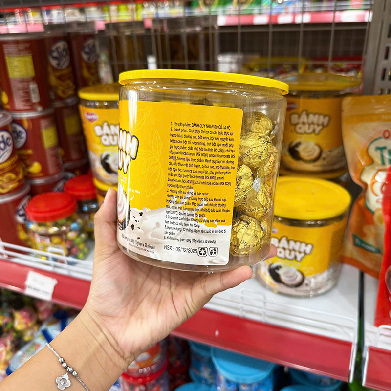 Sỉ bánh Quy Nhân Socola Nổ Cắn Bột Nhão Sugarsky 500g - Hộp Vàng 6 Sỉ bánh Quy Nhân Socola Nổ Cắn Bột Nhão Sugarsky 500g - Hộp Vàng