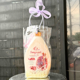 Set Giỏ Quà Tặng Sữa Tắm Hương Nước Hoa Charme Pomegranate Lựu Đỏ 1 Lít - SETQUACHARME11