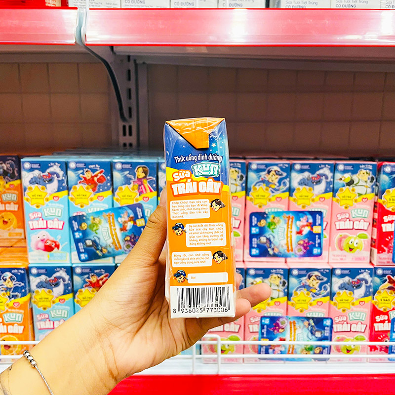 Sỉ sữa Dinh Dưỡng Trái Cây KUN Hương Cam Lốc 4 Hộp - (180ml/Hộp) 5 Sỉ sữa Dinh Dưỡng Trái Cây KUN Hương Cam Lốc 4 Hộp - (180ml/Hộp)