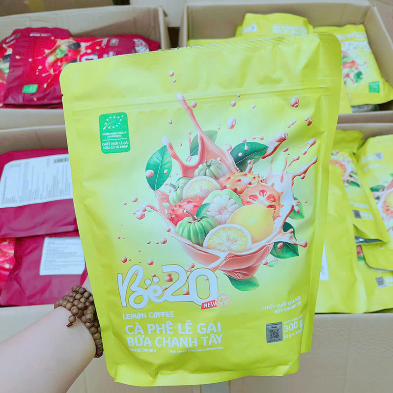 Bảng giá sỉ cà Phê Lê Gai Bứa Chanh Tây Be20 300g (10g x 30 Gói) - Bịch Vàng 5 Bảng giá sỉ cà Phê Lê Gai Bứa Chanh Tây Be20 300g (10g x 30 Gói) - Bịch Vàng