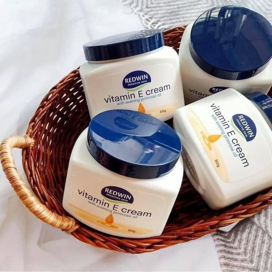 Kem dưỡng vitamin E Redwin Úc hũ 300g cho da mướt mát mùi thơm dịu dịu