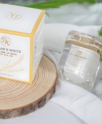 Kem Dakami K-White SPF 50+ PA+++ giúp làm mờ các vết nám tàn nhang  đốm nâu và sắc tố đen trên da