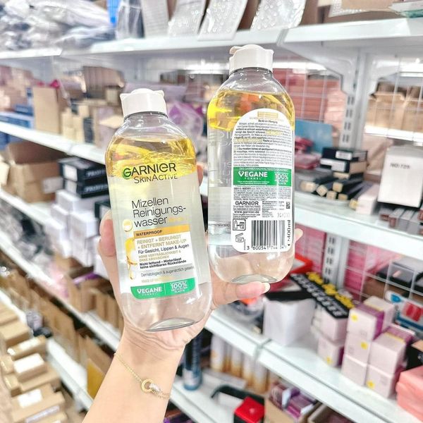 Tẩy trang Garnier màu vàng Micellar Oi