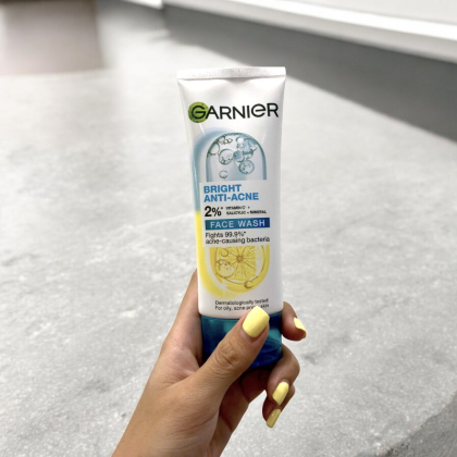 Sữa Rửa Mặt Garnier Ngừa Mụn Sáng Da Bright Anti-Acne 100ml