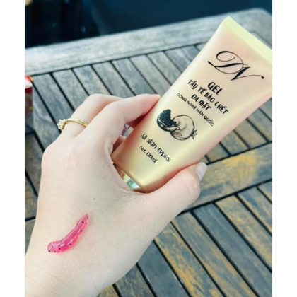 Tẩy Tế Bào Chết Da Mặt DN 120ml Chân ái cho da dầu mụn