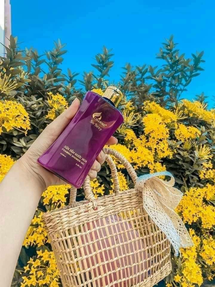 Cô nàng tháng 5 dịu dàng sữa tắm hương nước hoa charm so sexy