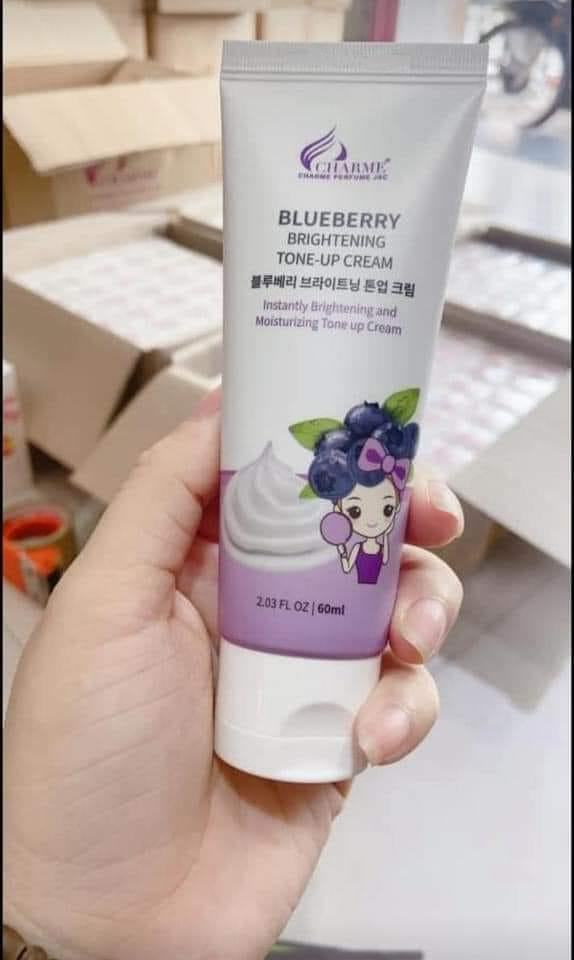 Khởi sắc làn da với Kem dưỡng da mặt Blueberry Brighttening Tone Up Cream Charme
