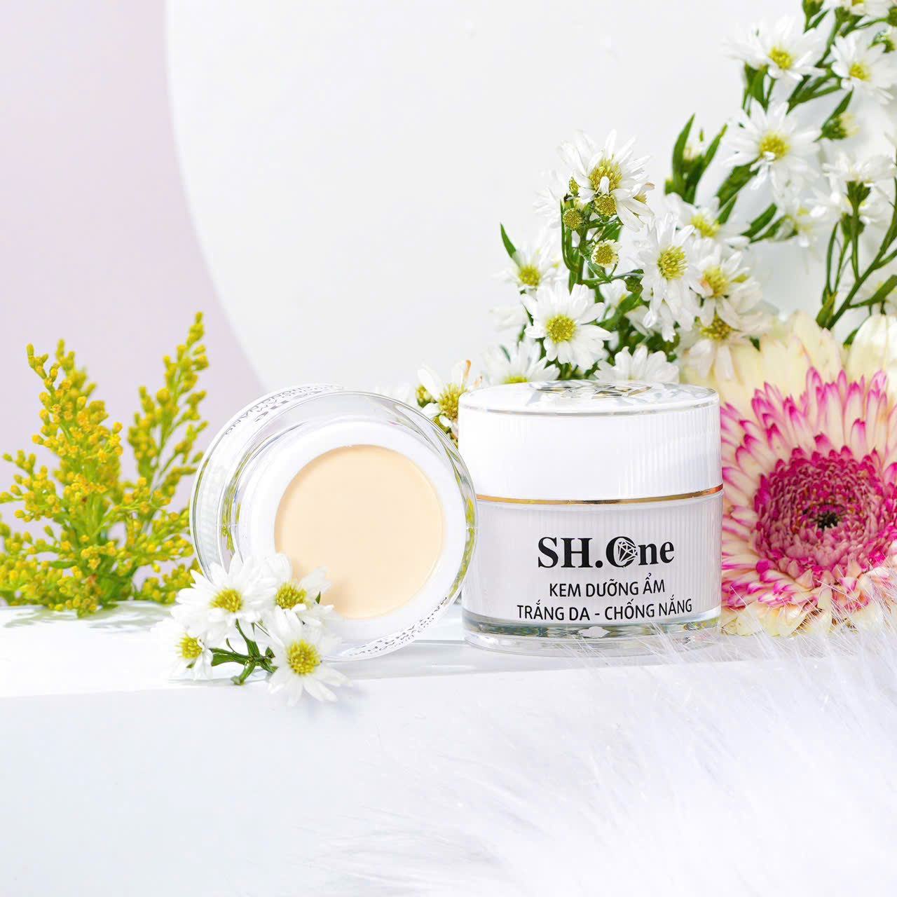 Kem SH.One bên em công dụng hỗ trợ giảm mụn hiệu quả
