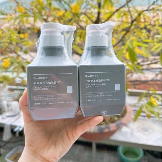 Kem kích trắng body Royal Retinol B22 The Matrix chứa 1.5% retinol, giúp làm mờ nếp nhăn ngăn ngừa các dấu hiệu lão hóa khác
